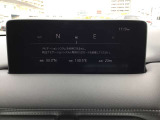 ナビゲーションは付いておりません。別途純正ナビSDカードをお買い求め下さい。