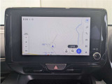 純正ナビを装備。タッチパネル式で使いやすく、お出かけもラクラクです。