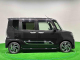 ドアは約90度に開くので荷物も積み込みやすく、乗り降りもしやすい♪ ロングドライブも快適に過ごせる工夫がいっぱいです♪♪