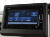 ナビゲーションは純正メモリーナビ(VXM-224VFi)を装着しております。AM、FM、CD、DVD再生、Bluetooth、音楽録音再生、フルセグTVがご使用いただけます。