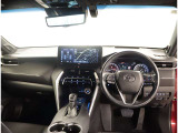 オシャレなインテリアで運転する気分も盛り上がりますよね^^