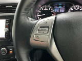 【ステアリングスイッチ】運転中に前方から目線をそらすことなくオーディオ等の操作が可能な便利機能!安心&快適なドライブを演出してくれます。
