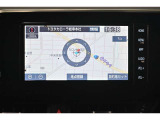 純正ナビを装備。タッチパネル式で使いやすく、お出かけもラクラクです。