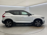 全国のVOLVOからお取り寄せが可能※!遠方の店舗に展示してあるクルマが気になる場合も、最寄りの店舗でご購入ただくことが可能です!是非私たちに要望をお聞かせください!※別途費用