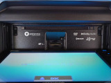 ナビゲーションではCD・DVDの再生もできます。また、Bluetooth機能等も搭載されています。