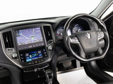 使いやすさや安全性を追求したステアリング周り!高級車ゆえにスイッチ類が多いのも特徴ですね!考え尽くされた配置ですぐに使いこなす事が出来ますのでご安心下さい!是非、体感してみて下さい!!