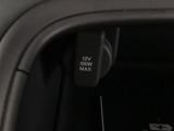 アクセサリーソケットを装備。車内アクセサリーの電源として便利です。