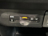 いまや快適なカーライフに欠かせないETCが付いています。