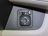 電動格納機能付きドアミラー☆ワンタッチで、運転席からドアミラーを格納できます。狭い駐車場でもご安心です。