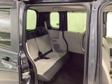 ホンダ車の低床ボディは、チャイルドシートへのお子さまの乗降や荷物の積載もスムーズ。