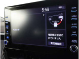 統一感のある洗練されたデザインのインパネ。操作パネルもドライバーを中心とした配置です。