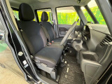 運転席シート廻りは使用感も少なく、良好な状態となっています。丁寧に使われていたことがよくわかりますね。