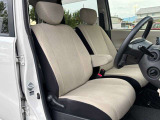 運転席シート廻りは使用感も少なく、とても良好な状態です♪さらに気持ちよくお乗り頂くために、徹底したルームクリーニングも実施しております!