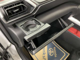 ダッシュボード周辺画像です。小物を置くのに便利な収納スペースです(^^♪