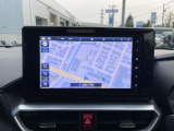 お買い物やドライブ、旅行の際に役立つナビ付きです!