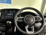 使いやすく運転しやすいレイアウトの運転席周り。