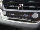 オートエアコンで車内はいつでも快適です♪