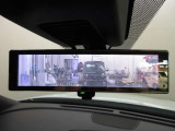 荷物や人の頭等で後ろが見えなくても安心!カメラで確認できるスマートルームミラー!!