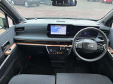 とてもおしゃれな車内インテリアです!