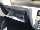 充実の小物入れを完備。ついつい貯めがちな小物をスッキリ収納できますね。