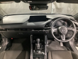 細部まで作り込まれた造形美!毎日でも運転して『人馬一体』を楽しみたくなります。是非、クルマに触れてその質感を味わってください。
