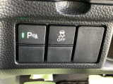 パーキングセンサー、横滑り抑制機能搭載。駐車時の障害物検知や滑りやすい路面での車両安定性を高め、安全運転をサポートします。