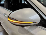納車前整備は、メルセデスベンツ国際認定メカニックによる最新の検査ライン等の施設が充実した当社工場で入念に行います。メルセデス・ベンツの定める厳しい基準をクリアしたお車のみをご案内させて頂きます。