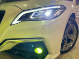 【三眼LEDヘッドライト】スタイリッシュな見た目の三眼LEDヘッドライトを装備♪スタイルだけでなく、夜間の走行も視界良好で安心してお乗りいただけます。