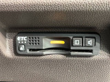 いまや快適なカーライフに欠かせないETCが付いています。