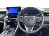 運転席まわりです。 各操作スイッチは使いやすい位置に配置されてます。