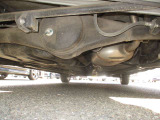下廻りの防錆加工は多くの方が施工されてます。サビてフレームに穴が開く前にオプションで施工されることをお勧めいたします。融雪剤などから下回りを長期間、守ります。是非購入時ご検討ください