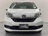 自社整備工場で点検整備をおこなってからお渡ししています。車検が残っている場合は『12ヶ月点検整備』を、車検整備付きの場合は『車検整備』をおこないます。整備費用は車両本体価格に含まれています。