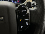 アダプティブクルーズコントロールは、前方の車両の速度に合わせて安全な車間を保ち、先進のクルージングをサポート。安心ができ、より快適なドライブをサポートいたします。