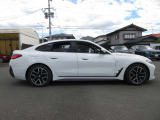 新車登録から5年目まで、最長4年間の走行距離無制限保証をご用意。ご購入後も安心が長く続きます。