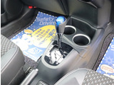 【車屋】として、長く車業界に従事した経験豊富なスタッフが多数在籍しております。