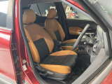 運転席まわりです。運転席からの視界が左右に広く隅々まではっきりと見渡せます!クルマの前端も把握しやすく安心して運転できます!