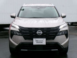 衝突軽減ブレーキ、車線逸脱警報、フロント&バックソナー、踏み間違い防止アシスト。安全装備充実。