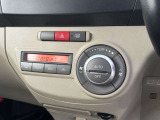 夏でも冬でもお好みの温度に設定しておけば、AUTO ボタンひとつで快適な車内空間へ!風の強さや温度、内外気の切り替えも自動で調整してくれます♪