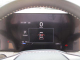 メーター中央に、様々な車両情報を表示してくれる、ディスプレイがついています。