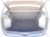 ◆定員乗車時のカーゴルームです。普段のお買い物の荷物やたくさんの収納が可能です。