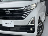 最新式はLEDヘッドランプですね。瞬時に明るい光が夜間の運転をぐっと楽にしてくれますよ。