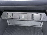 シガーソケット用の充電器が使用可能です!