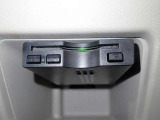 ★高速道路をご利用の際にゲートを開通するのもノンストップで快適にご利用頂けるETC車載器を搭載してます♪またナンバープレート変更や新規取得の際はセットアップ料金が別途必要となりますのでご了承下さい
