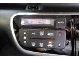 オートエアコン付で室内を快適にしてくれます。