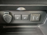 運転席と助手席にはシートヒーターがついています!