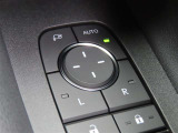 こちらのアルファードPHVはオートミラー付き!うっかり閉じ忘れの無いように、鍵を閉めるとミラーも閉じ、エンジン掛ければミラーが開きます!あると便利なんです♪