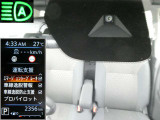 フロントカメラで車線や前方の人や車をモニターして、エマージェンシーブレーキや車線逸脱警報をを作動。ハイビームアシストも装備。
