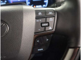 ハンドルから手を放さずに操作出来ますので、安全運転にもつながりますね
