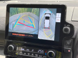 【全周囲カメラ】専用のカメラにより、上から見下ろしたような視点で360度クルマの周囲を確認することができます☆死角部分も確認しやすく、狭い場所での切り返しや駐車もスムーズに行えます。