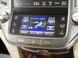 使いやすさや安全性を追求したステアリング周り!高級車ゆえにスイッチ類が多いのも特徴ですね!考え尽くされた配置ですぐに使いこなす事が出来ますのでご安心下さい!是非、体感してみて下さい!!